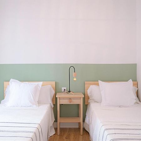 Hostal La Calzada Тарифа Екстериор снимка