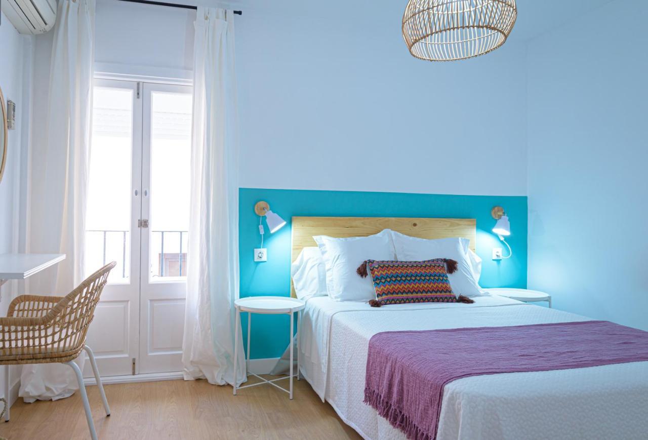 Hostal La Calzada Тарифа Екстериор снимка