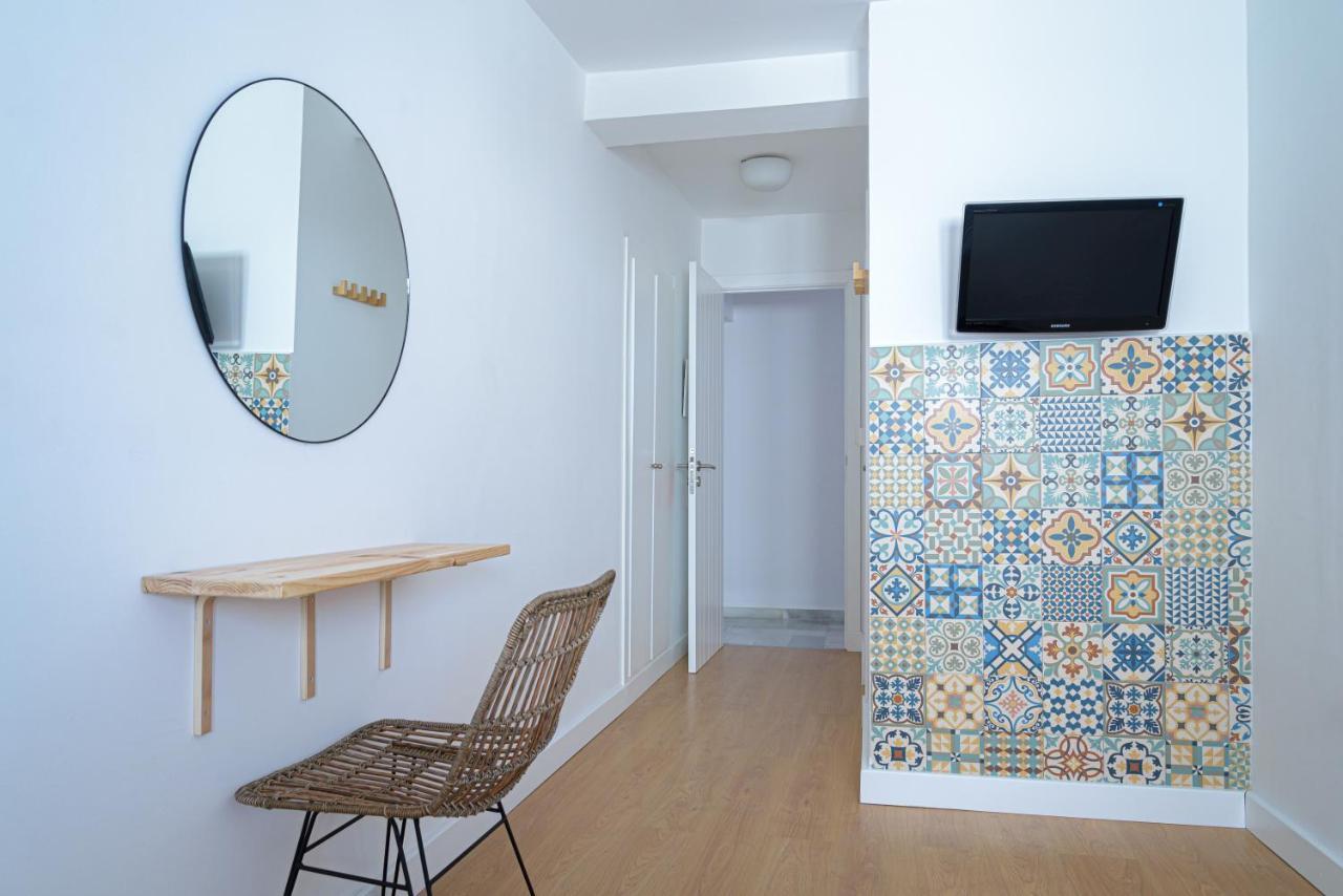Hostal La Calzada Тарифа Екстериор снимка
